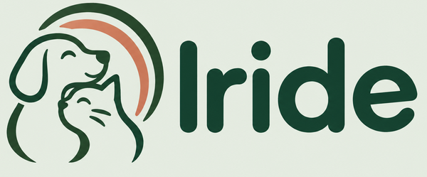 Nuovo logo orizzontale Iride con sfondo #E9EFE7